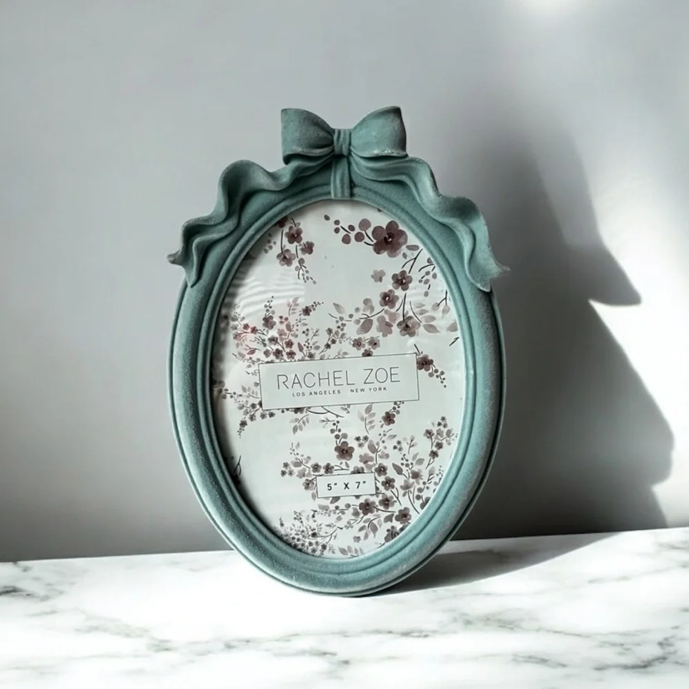 Rachel Zoe Teal Oval Photo Frame velvet for 5”x7” photo